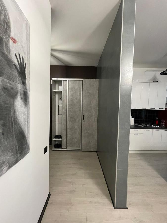 Vel Люкс Apartment Chernivtsi Bagian luar foto