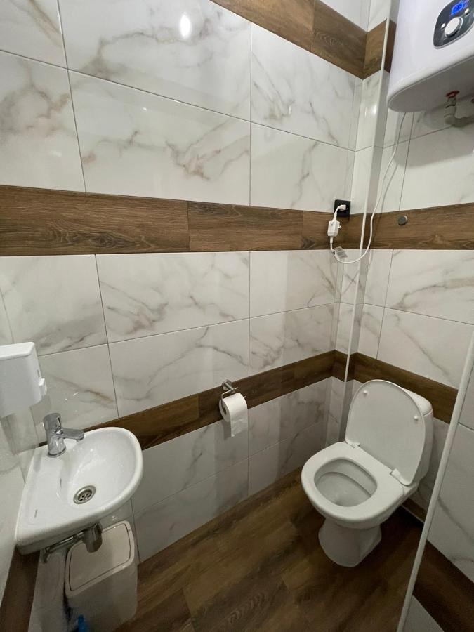 Vel Люкс Apartment Chernivtsi Bagian luar foto