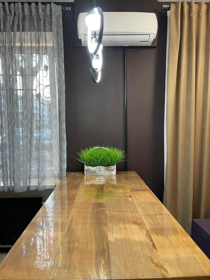 Vel Люкс Apartment Chernivtsi Bagian luar foto