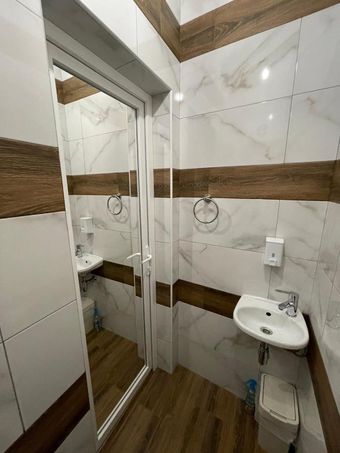 Vel Люкс Apartment Chernivtsi Bagian luar foto